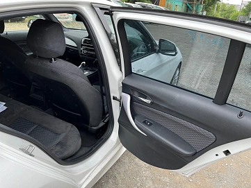 BMW 1 серии, 2017г, задний привод, автомат