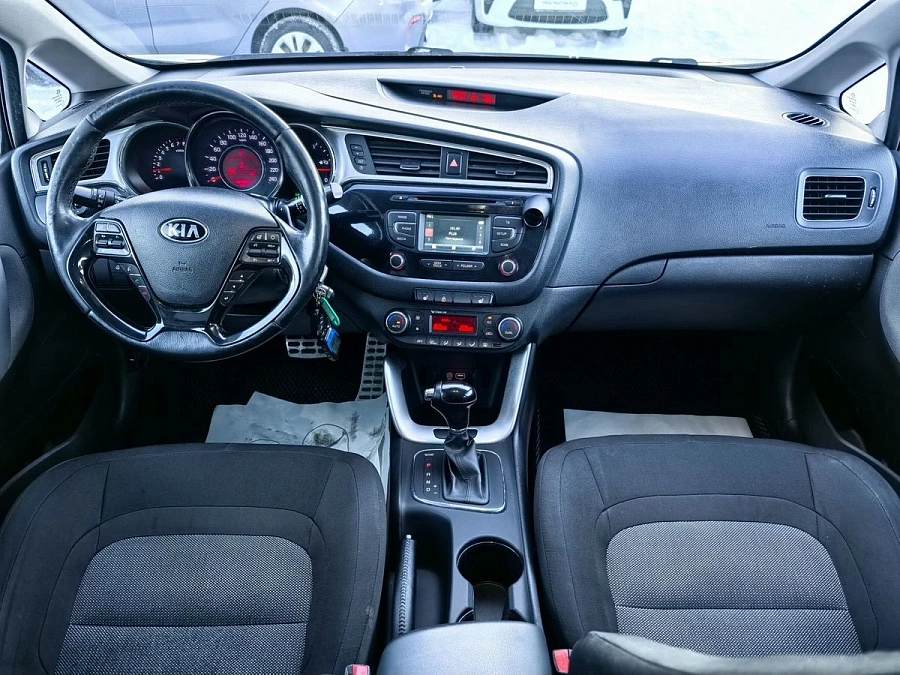 Kia Ceed, 2015г., передний привод, автомат