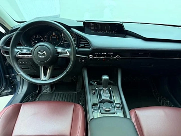 Mazda 3, 2022г, передний привод, автомат
