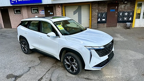 Geely Atlas, 2023г, передний привод, робот