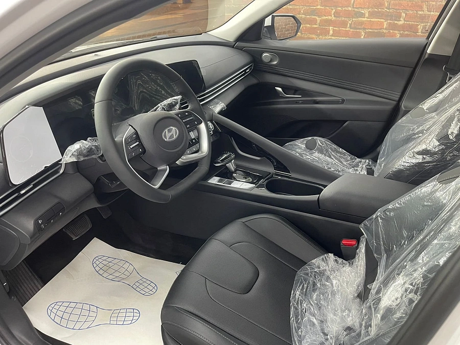 Hyundai Elantra, 2025г., передний привод, вариатор