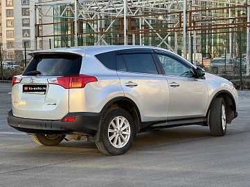 Toyota RAV4, 2014г, передний привод, механика