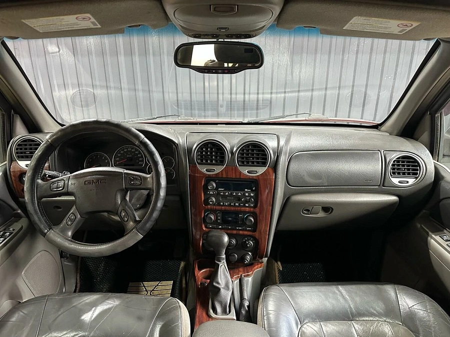 GMC Envoy, 2002г., полный привод, автомат
