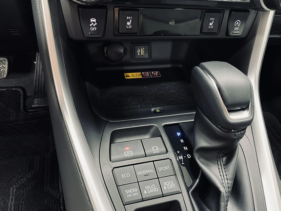 Toyota RAV4, 2025г., полный привод, вариатор