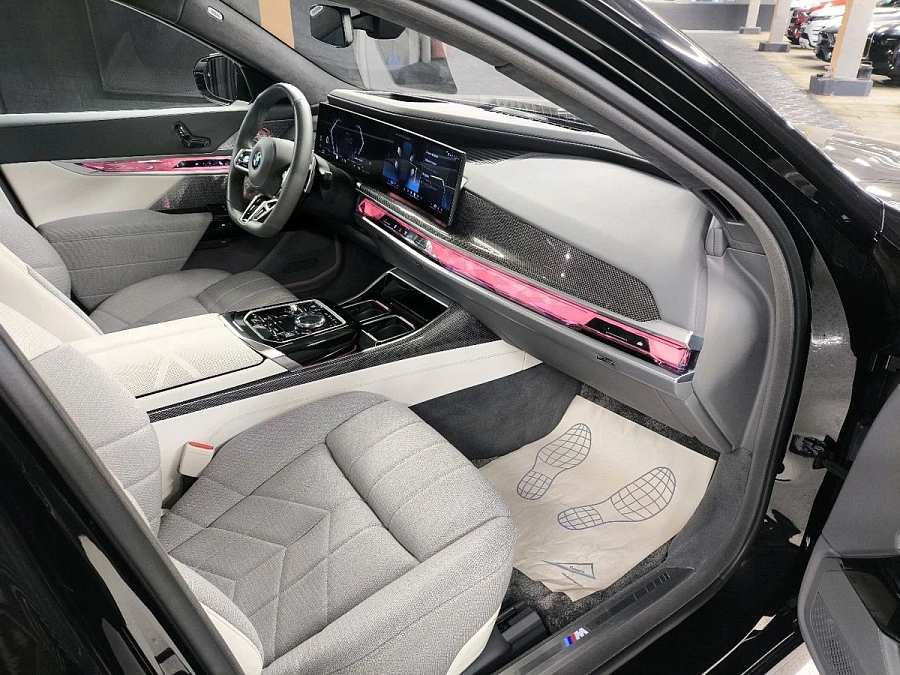 BMW , 2024г., полный привод, автомат