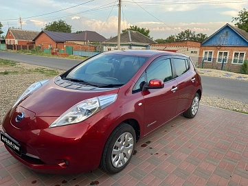 Nissan Leaf, 2013г, передний привод, автомат