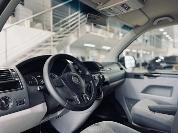 Volkswagen Caravelle, 2012г, передний привод, механика