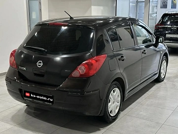 Nissan Tiida, 2011г, передний привод, механика