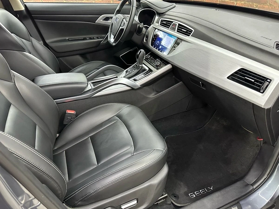 Geely Atlas, 2018г., передний привод, автомат