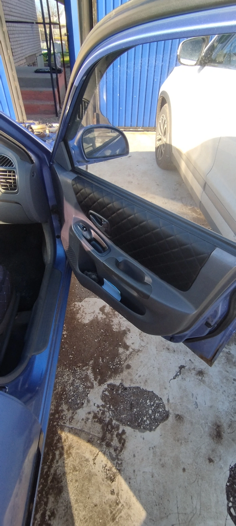 Hyundai Accent, 2004г., передний привод, механика