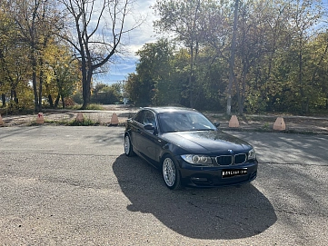 BMW 1 серии, 2008г, задний привод, автомат