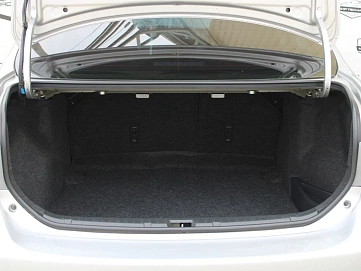 Toyota Corolla, 2012г, передний привод, автомат