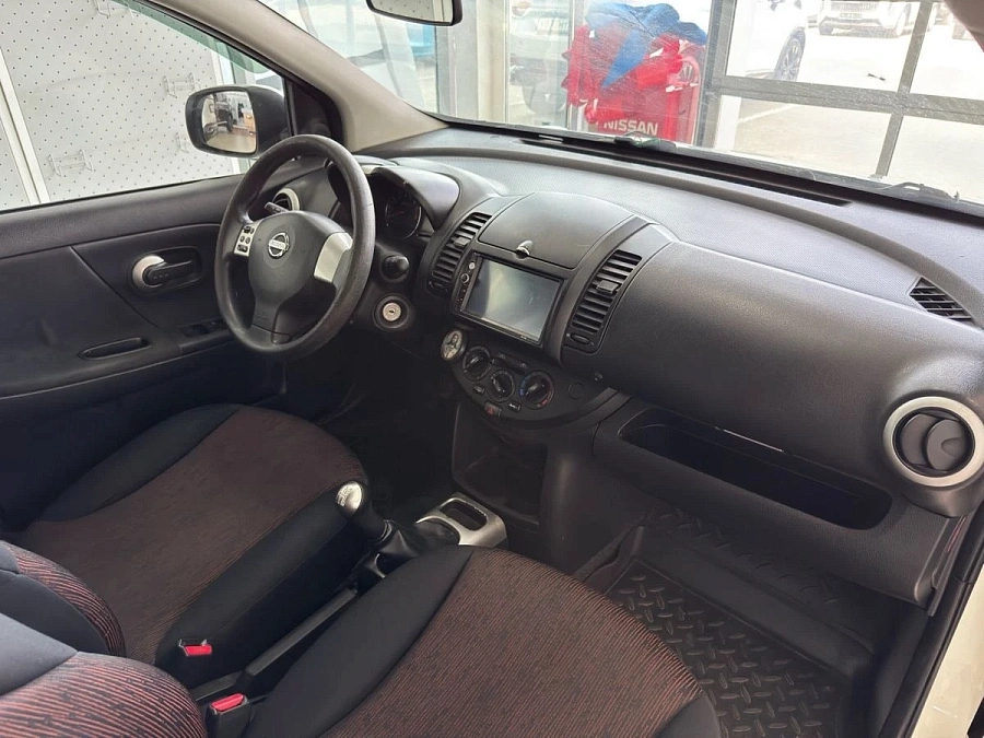 Nissan Note, 2011г., передний привод, механика