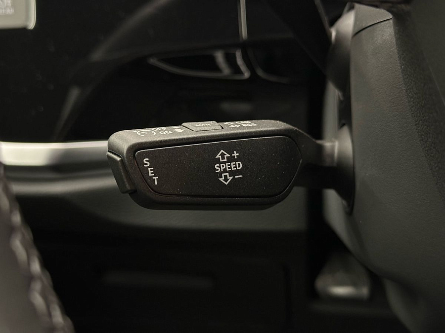 Audi Q3, 2024г., передний привод, робот