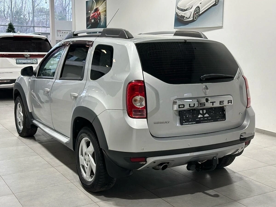 Renault Duster, 2013г., полный привод, механика