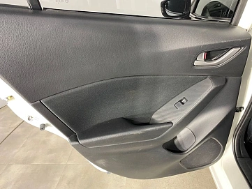 Mazda 3, 2016г, передний привод, автомат