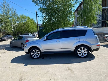Mitsubishi Outlander, 2010г, полный привод, вариатор
