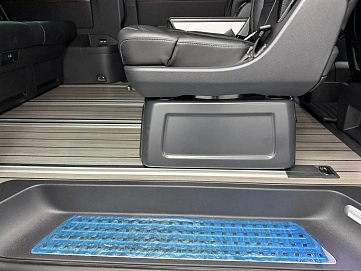 Volkswagen Multivan, 2023г, полный привод, робот