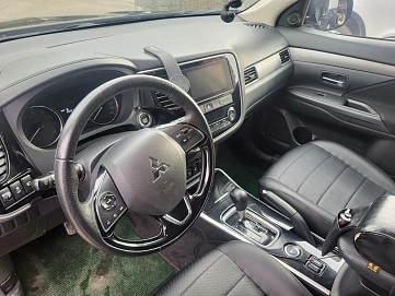 Mitsubishi Outlander, 2018г, полный привод, вариатор