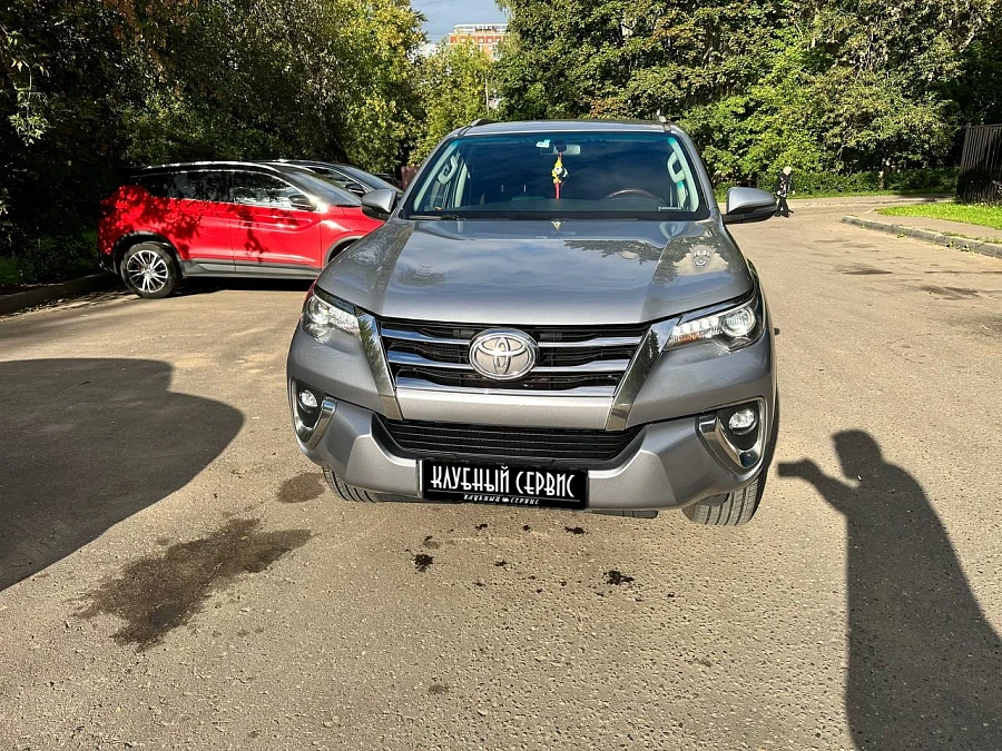 Toyota Fortuner, 2018г., полный привод, автомат