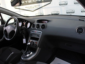 Peugeot 308, 2012г, передний привод, автомат