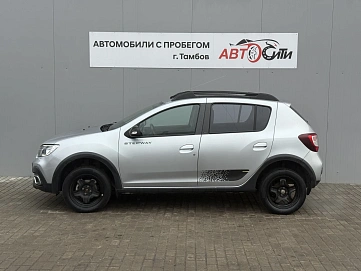 Renault , 2022г., передний привод, вариатор