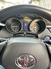 Toyota C-HR, 2018г, передний привод, вариатор