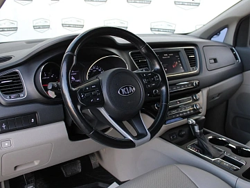 Kia Carnival, 2018г, передний привод, автомат