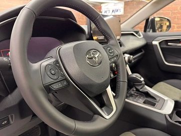 Toyota RAV4, 2025г, полный привод, вариатор