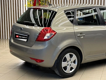 Kia Ceed, 2012г., передний привод, автомат