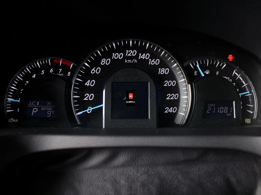 Toyota Camry, 2012г., передний привод, автомат