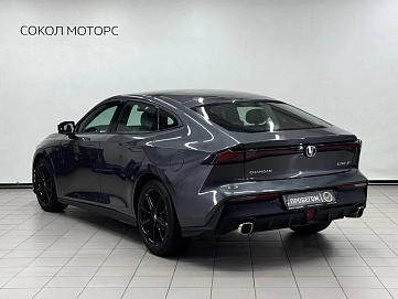 Changan UNI-V, 2023г, передний привод, робот