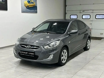 Hyundai Solaris, 2011г, передний привод, автомат