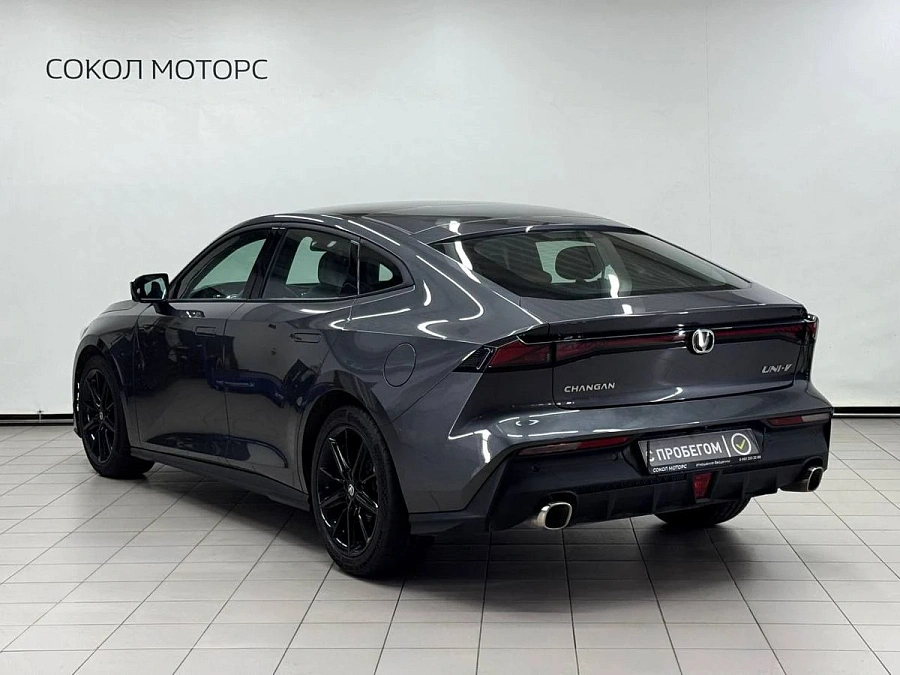 Changan UNI-V, 2023г., передний привод, робот