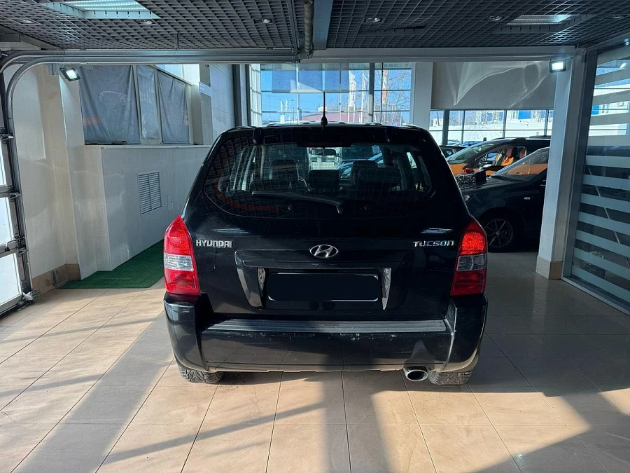 Hyundai Tucson, 2008г., передний привод, механика