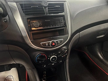 Hyundai Solaris, 2011г, передний привод, механика