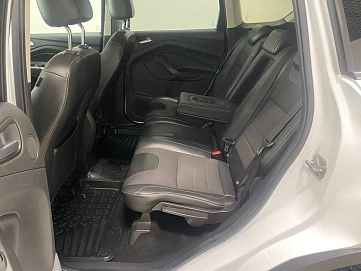 Ford Kuga, 2016г, передний привод, автомат