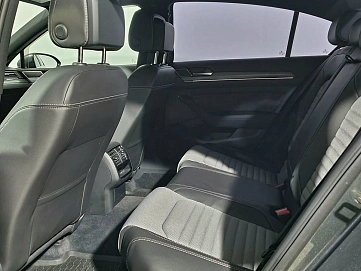 Volkswagen Passat, 2016г, передний привод, робот