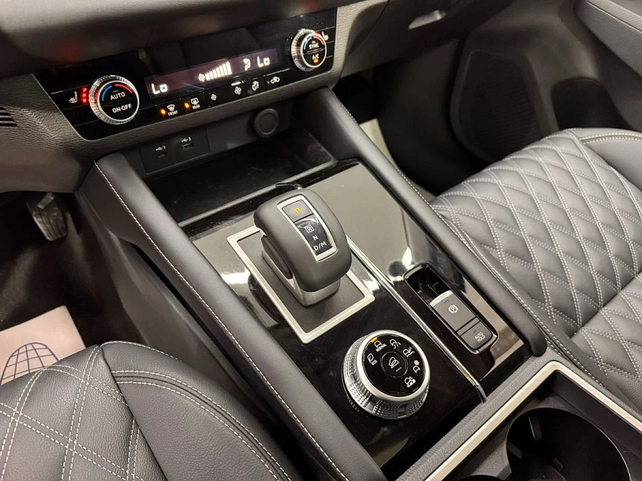 Mitsubishi Outlander, 2023г., полный привод, вариатор