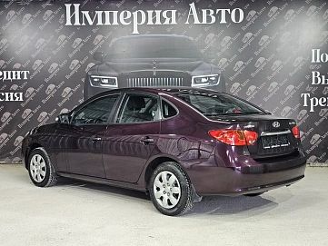 Hyundai Elantra, 2010г, передний привод, автомат