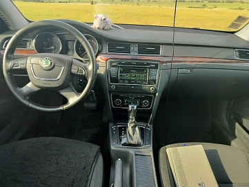 Skoda Superb, 2013г, передний привод, робот