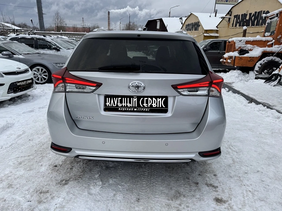 Toyota Auris, 2018г., передний привод, механика