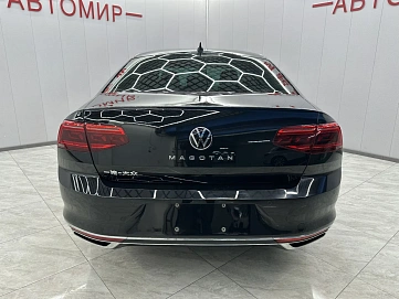 Volkswagen Magotan, 2022г, передний привод, робот