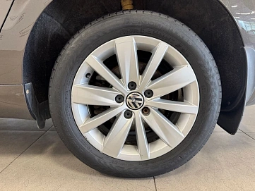 Volkswagen Passat, 2012г, передний привод, автомат