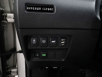 Nissan X-Trail, 2015г, передний привод, вариатор