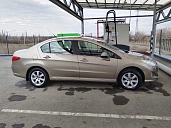 Peugeot 408, 2013г., передний привод, механика