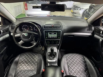 Skoda Octavia, 2009г, передний привод, механика