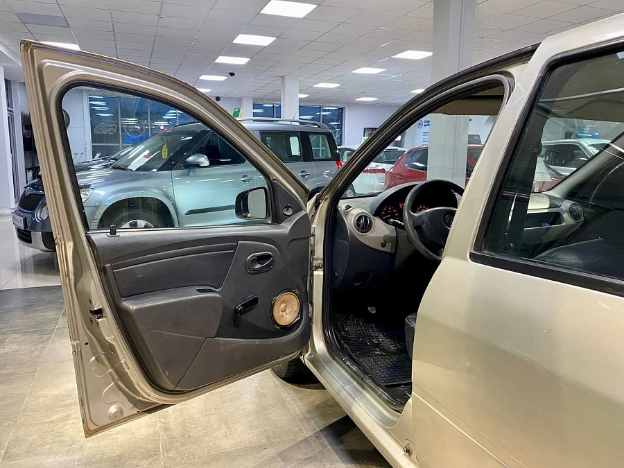 Renault Logan, 2013г., передний привод, механика