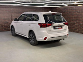 Mitsubishi Outlander, 2022г., передний привод, вариатор