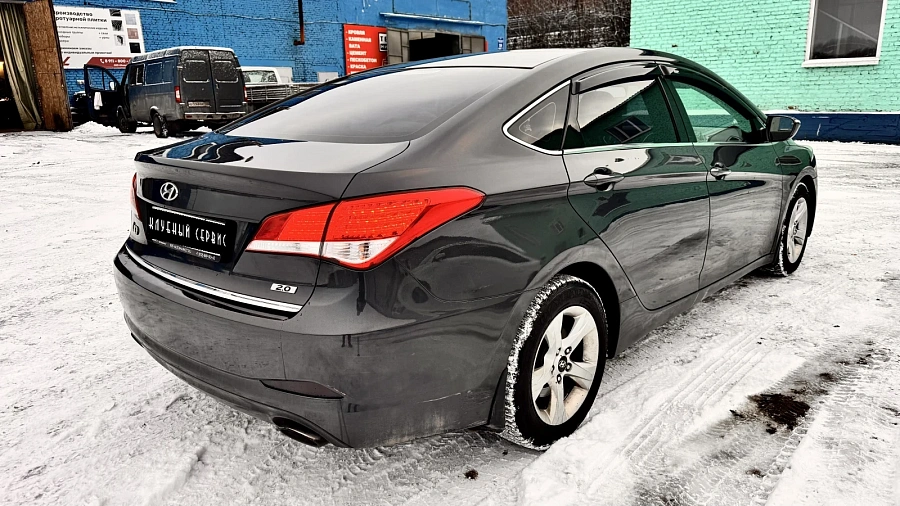 Hyundai i40, 2013г., передний привод, автомат